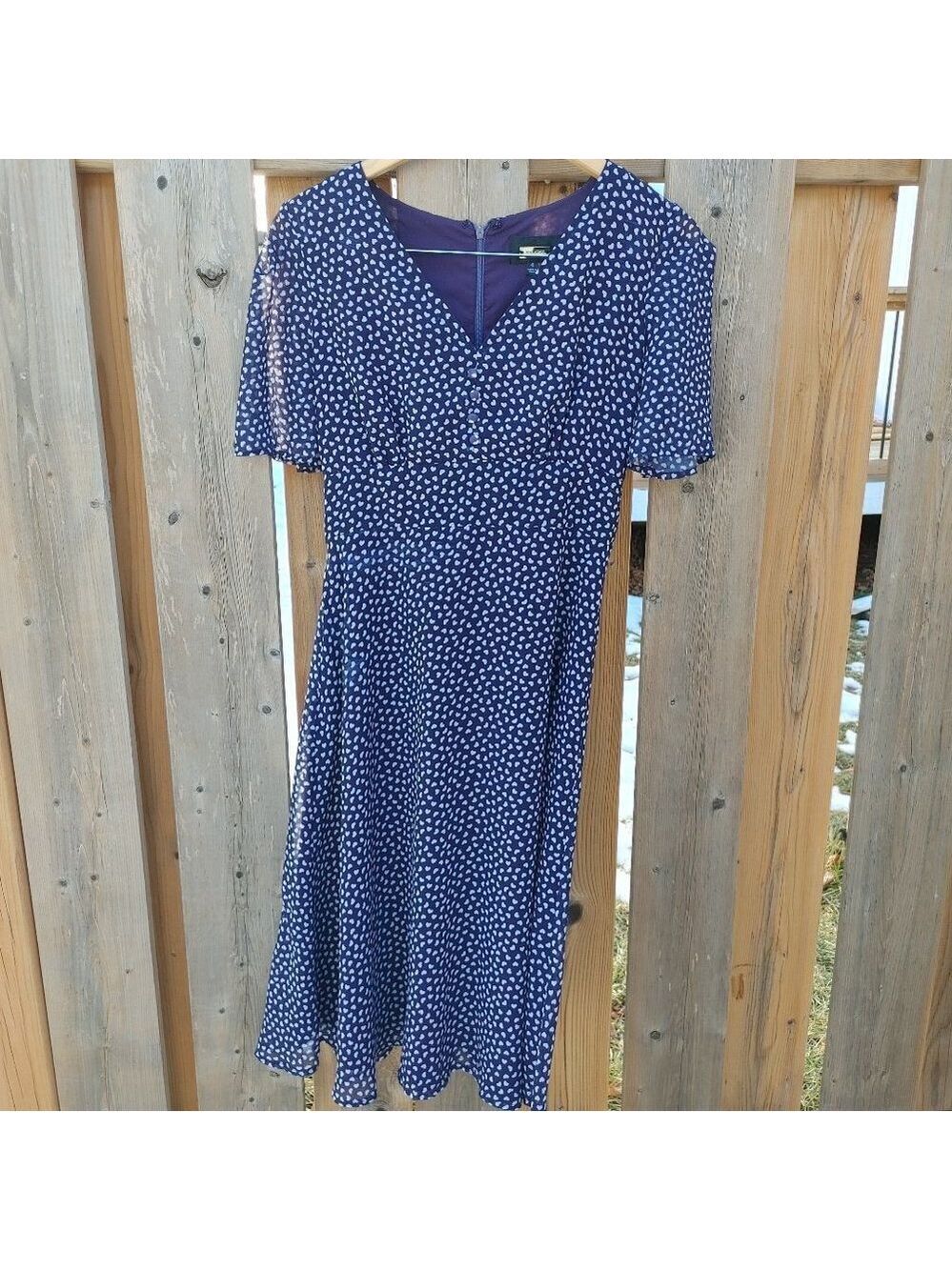 LOVELY ROMANTIC ALEXIA ADMOR Heart Dress Women's Size 4 Flutter cap sleeves